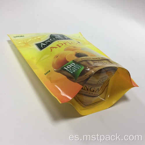 De pie una bolsa de plástico para fruta seca